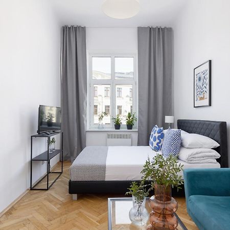 1-Bedroom Apartment - 65 Dluga Street Krakkó Kültér fotó