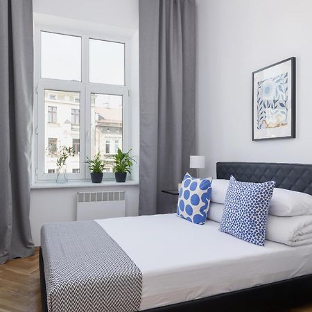 1-Bedroom Apartment - 65 Dluga Street Krakkó Kültér fotó